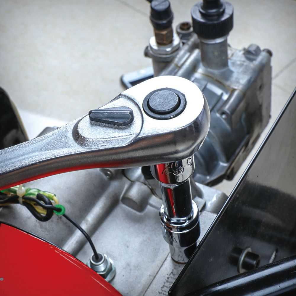 1/2 In. Drive Socket Set, 30-Pieces (13mm)