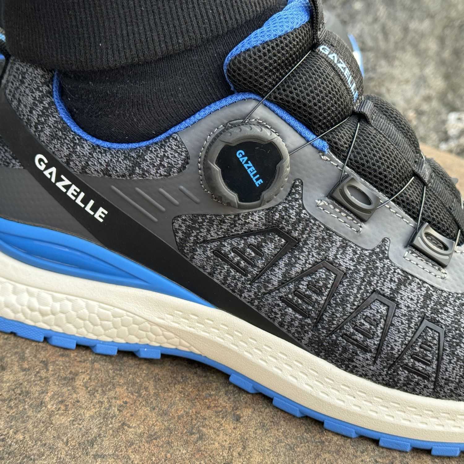 ULTRA Composite Trainers with Twist Lock System